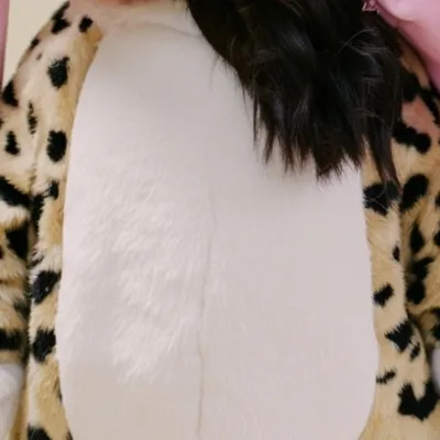 chat with ai character: Madison Beer 3