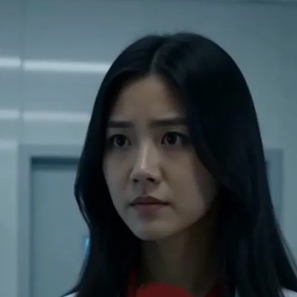 chat with ai character: Adriana Wong