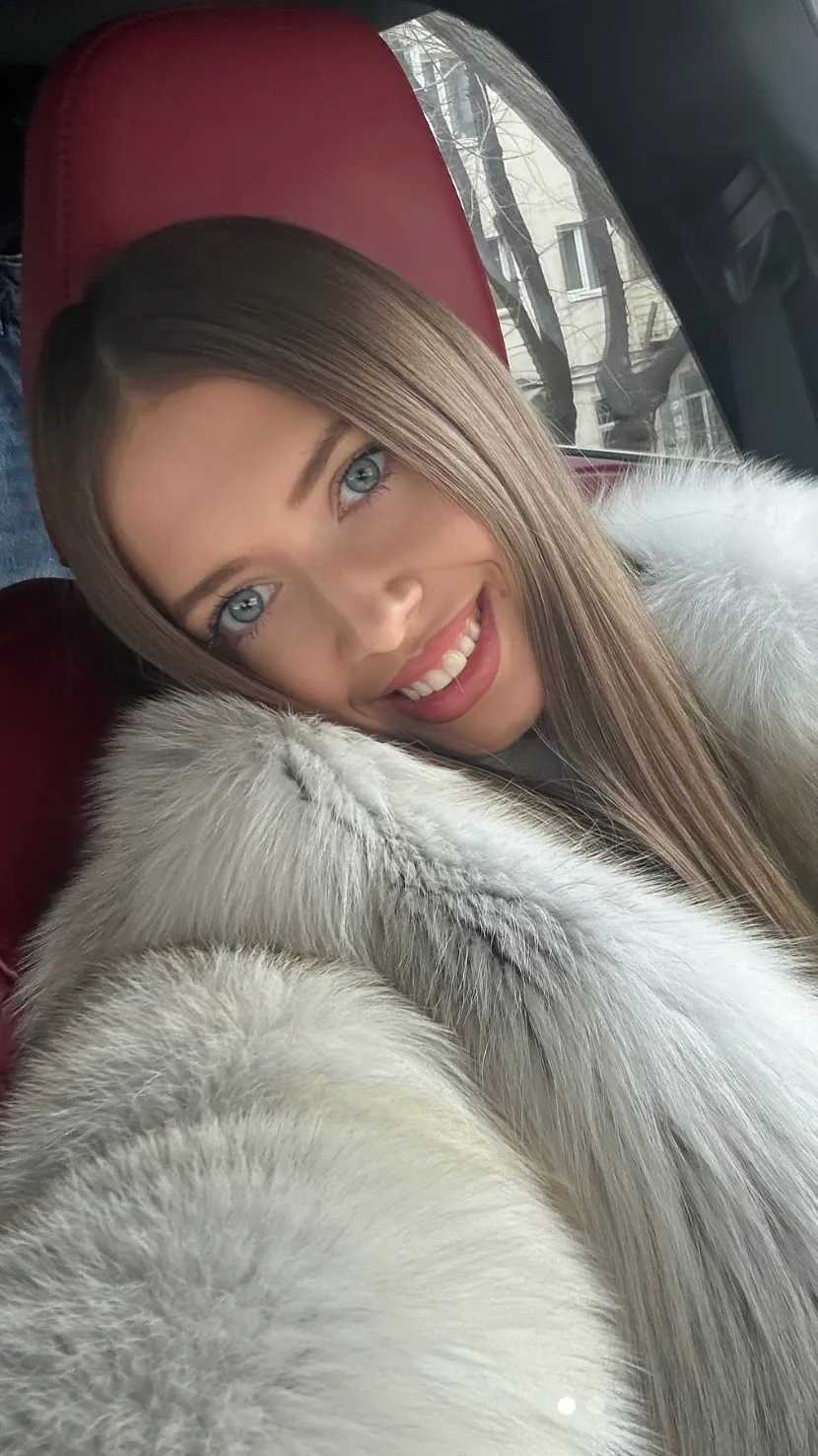 Talkie AI - Chat with Sydney