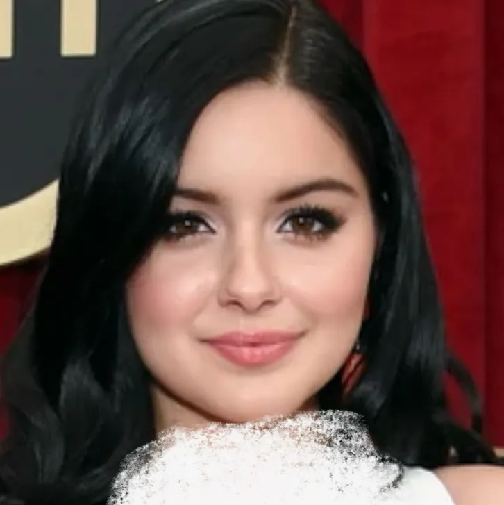 chat with ai character: Ariel Winter
