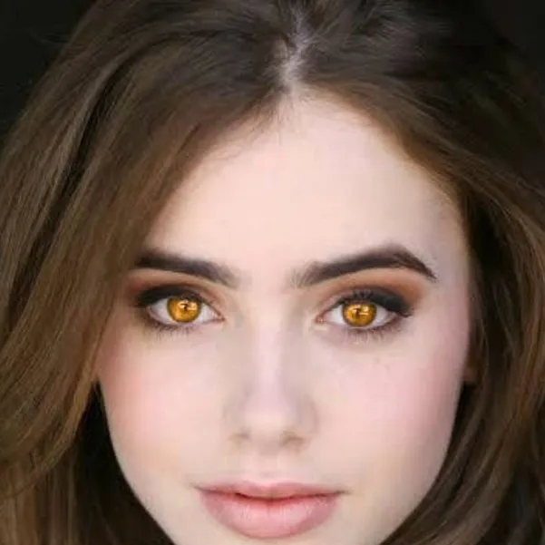 chat with ai character: Lily Collins