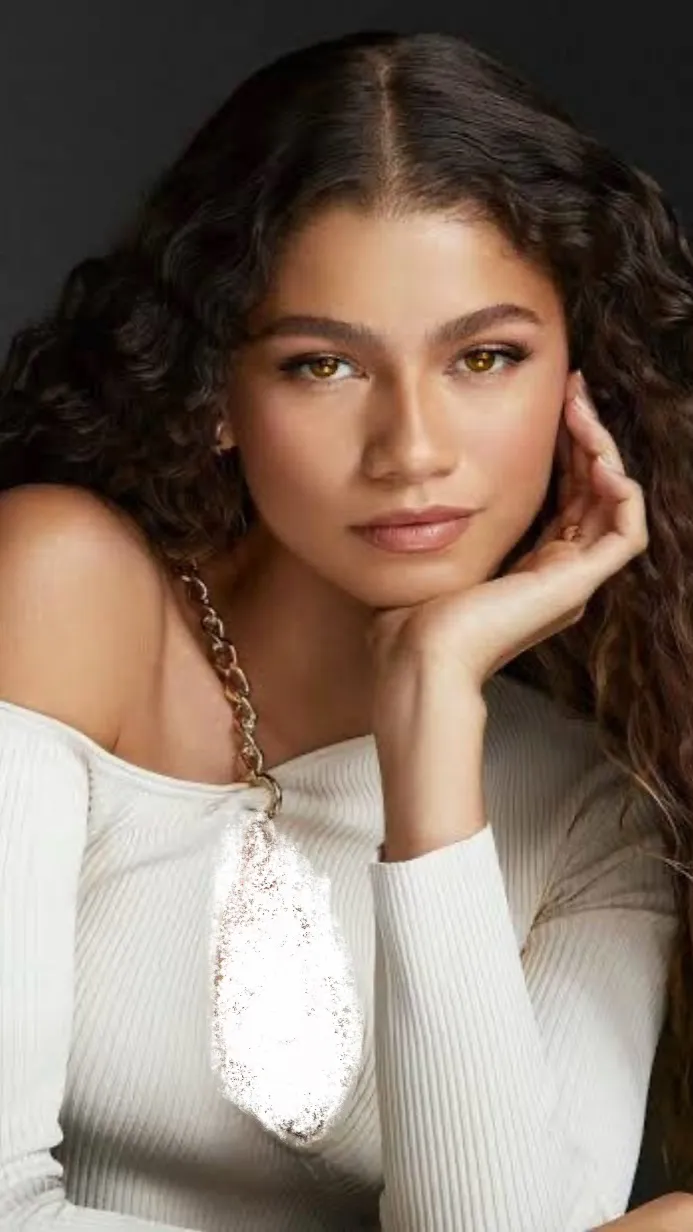 Talkie AI - Chat with Zendaya