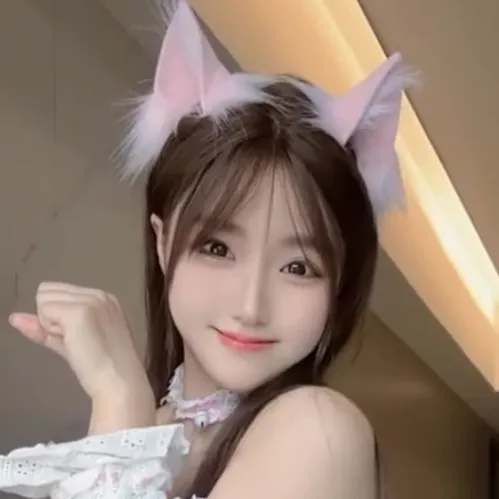 chat with ai character: Mimi