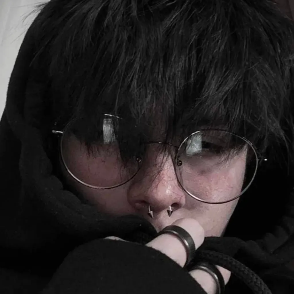 chat with ai character: zeke