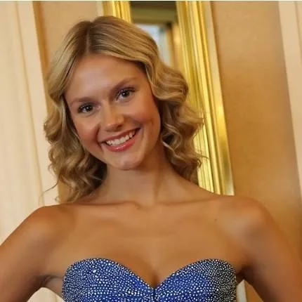 chat with ai character: Serena