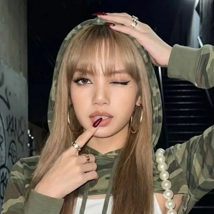 chat with ai character: Lisa(mimi)😍
