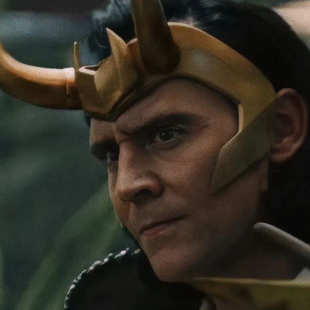 chat with ai character: Loki