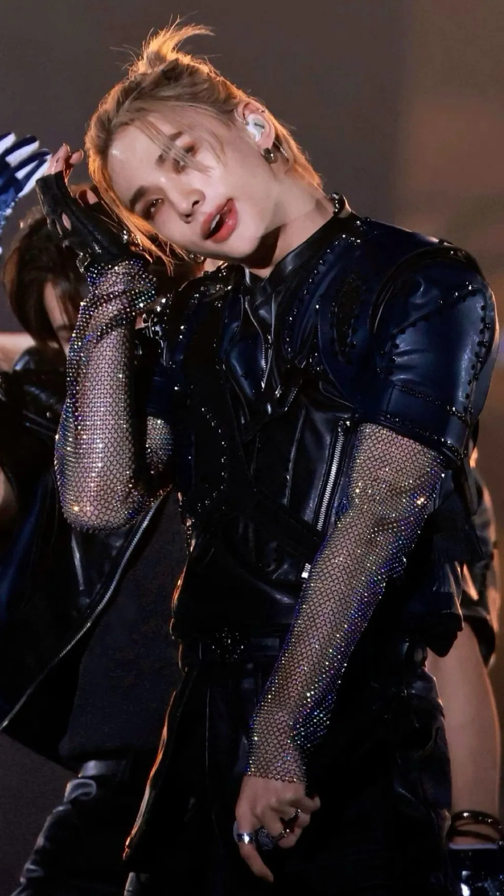 ai character: Hyunjin  background