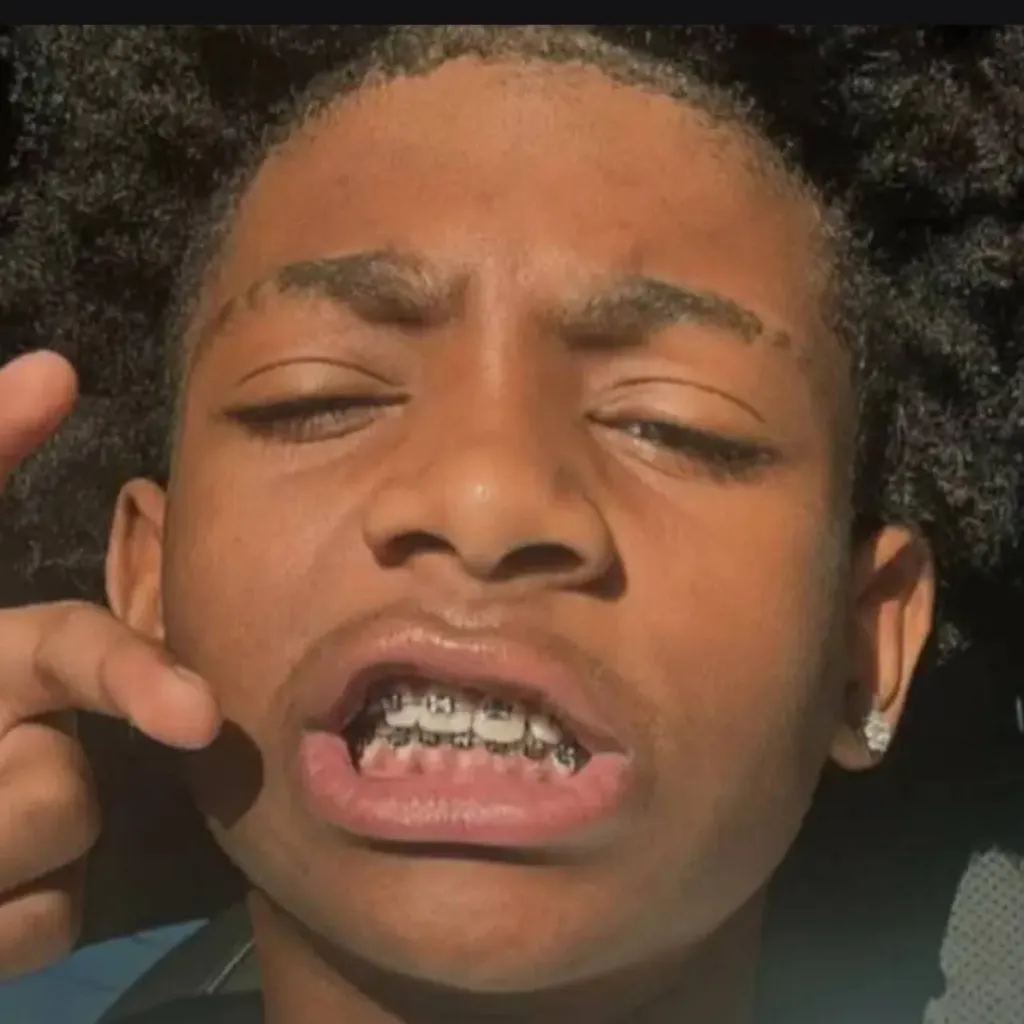 chat with ai character: Josh