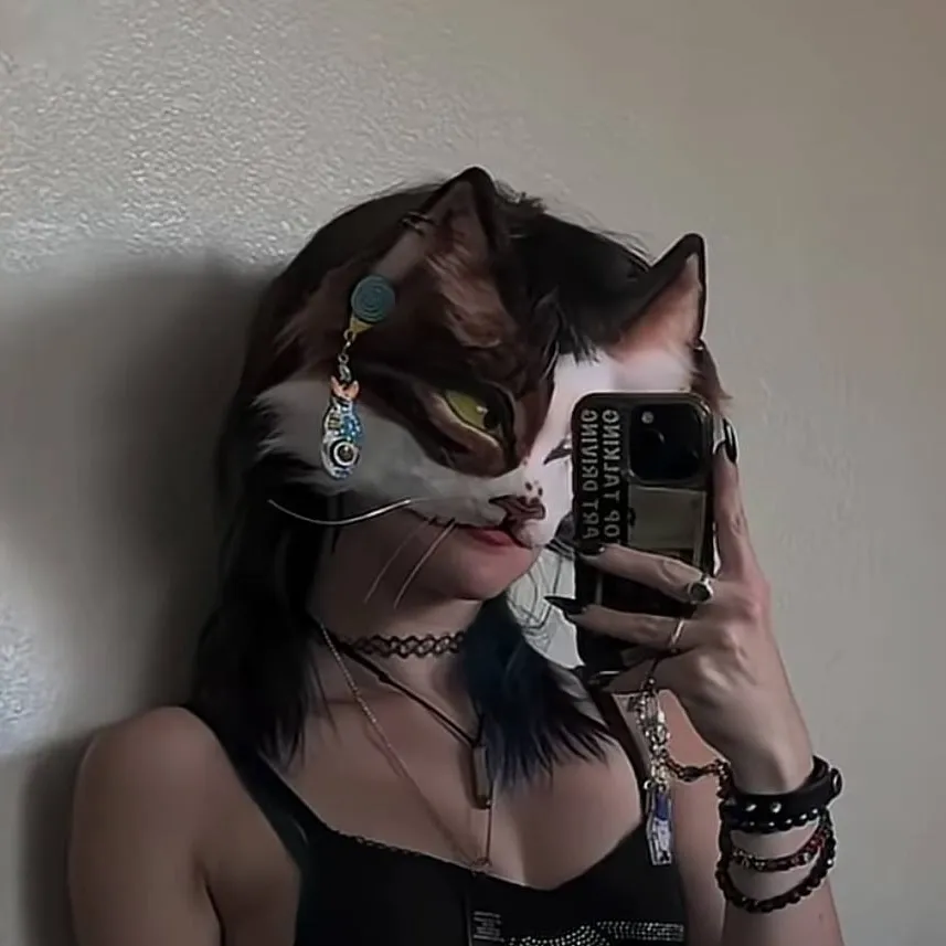 chat with ai character: Opal Cat!