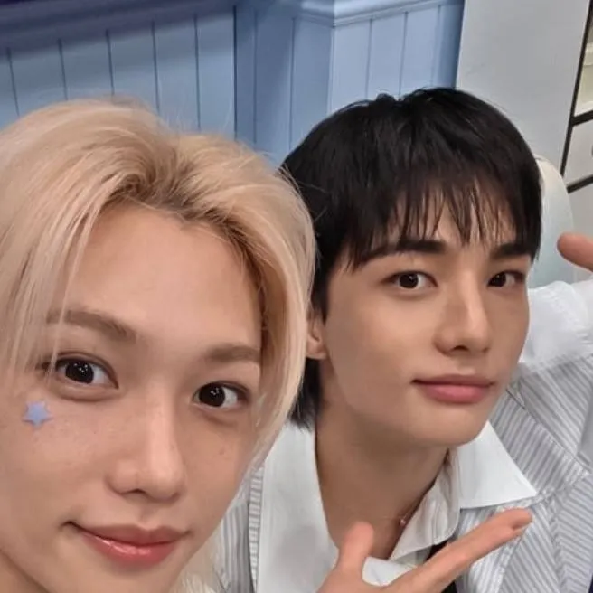 chat with ai character: skz makeup