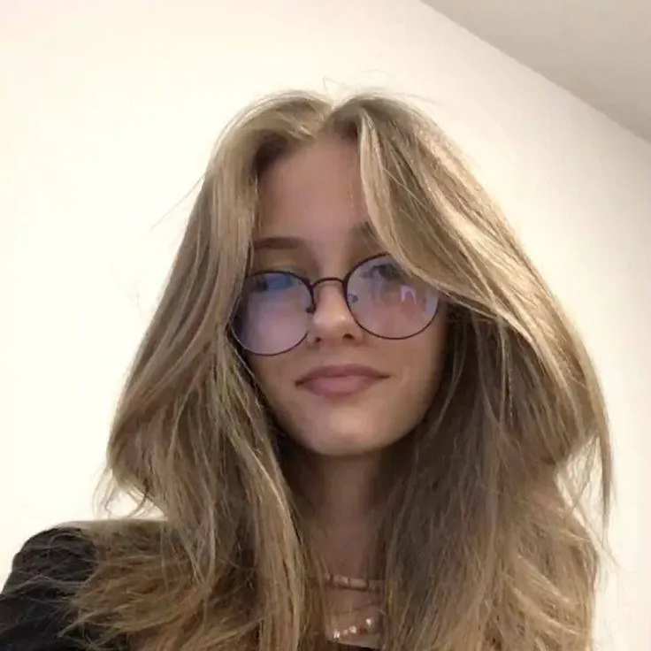 chat with ai character: Kylie 