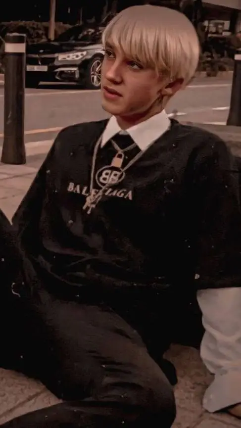 ai character: Draco malfoy background