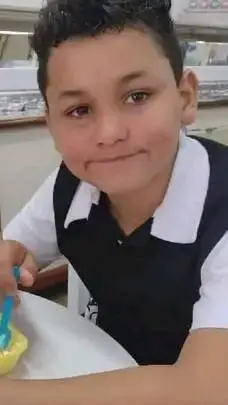 ai character: Richard Ruan  background