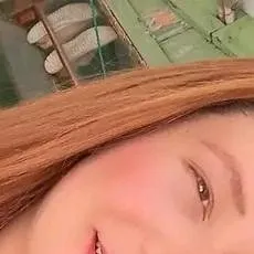 chat with ai character: Carla samanoski 