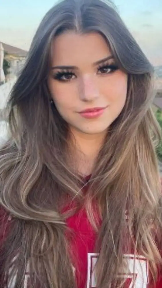 ai character: Emily background