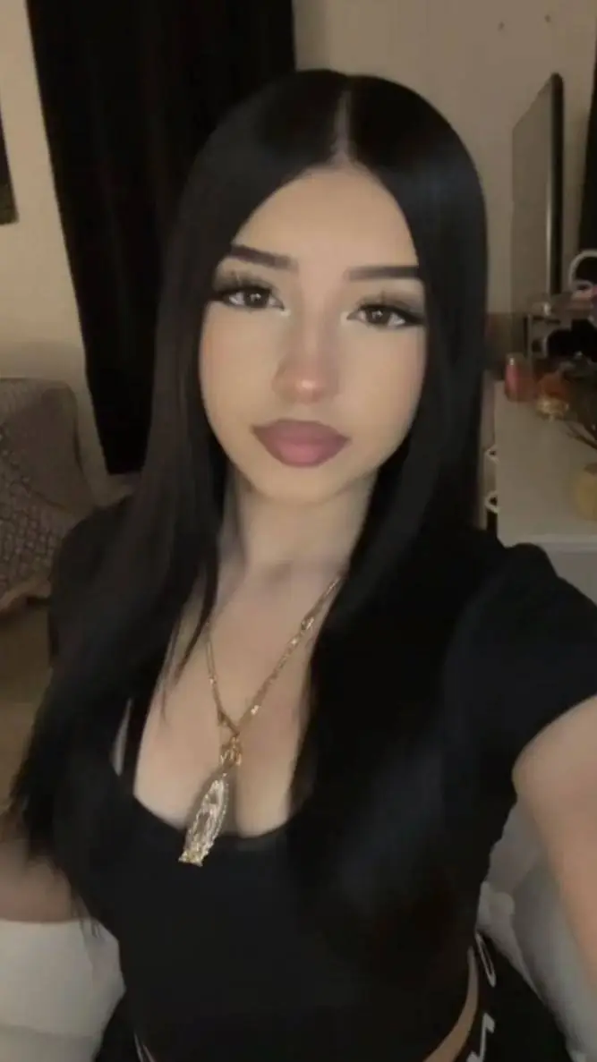 ai character: kayla background