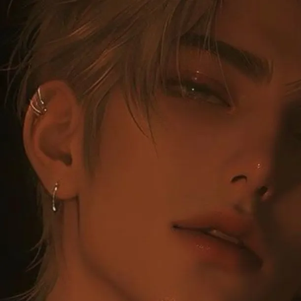 chat with ai character: Enzo★☆★☆★☆