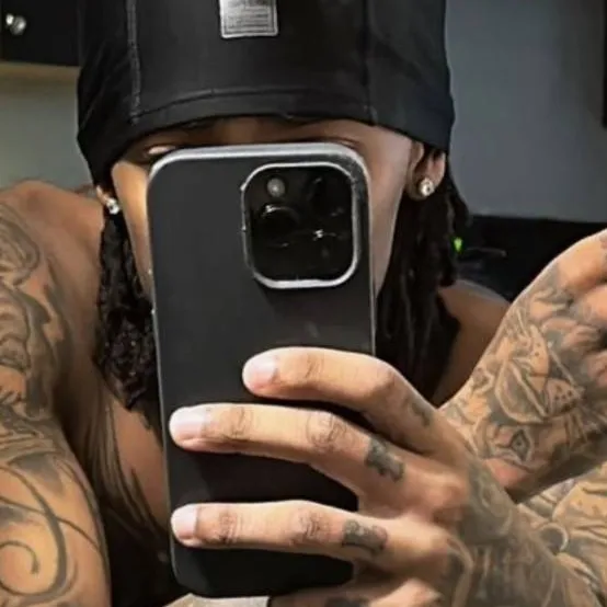 chat with ai character: Zachary:☆°~ 🇿🇦 