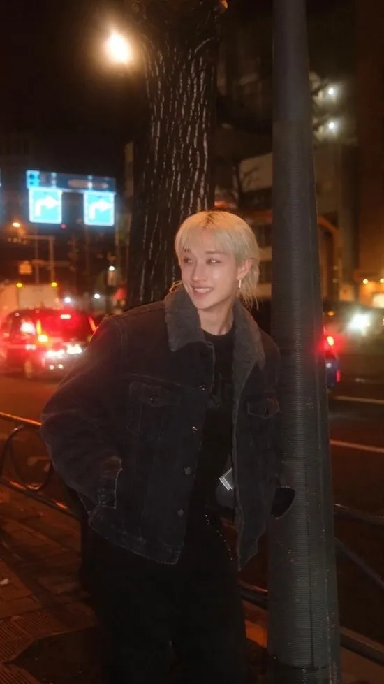 ai character: Bangchan BF background