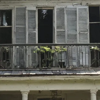 chat with ai character: Normal house