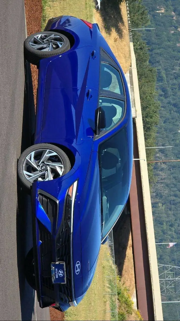 ai character: Hyundai Elantra background