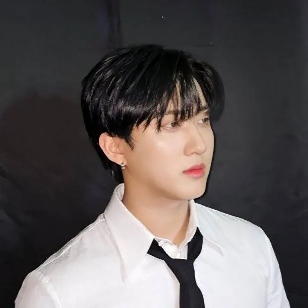 chat with ai character: Changbin (Mr.Seo)