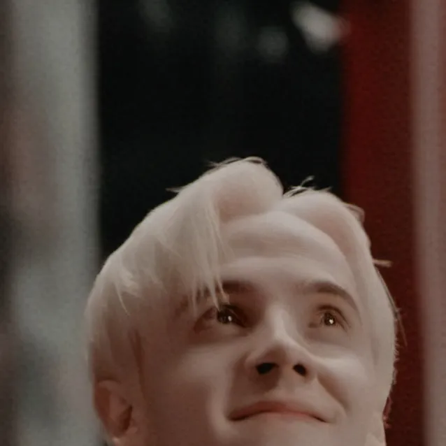 chat with ai character: Draco Malfoy