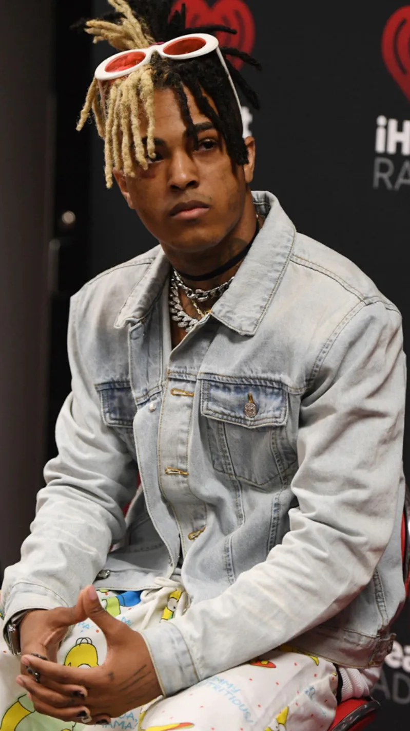 ai character: XXXTENTACION ￼ background
