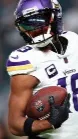 ai character: Justin Jefferson background