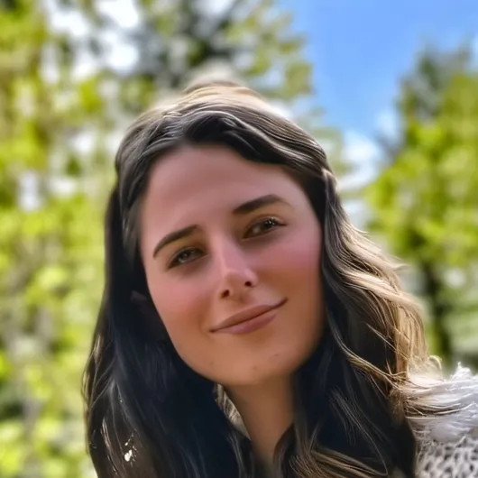 chat with ai character: Lua 