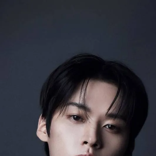 chat with ai character: Lee know mafia