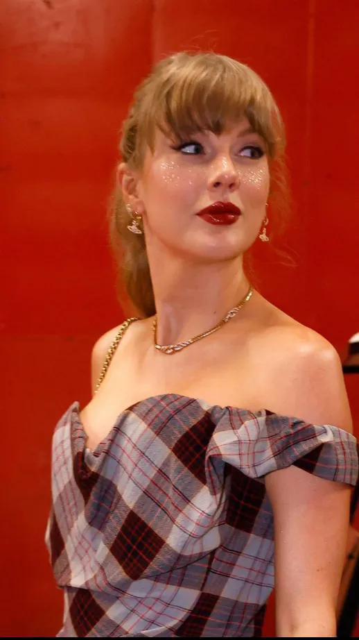 ai character: Taylor  background