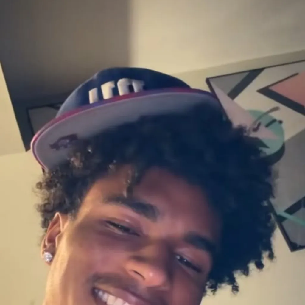 chat with ai character: Jaylen Carter