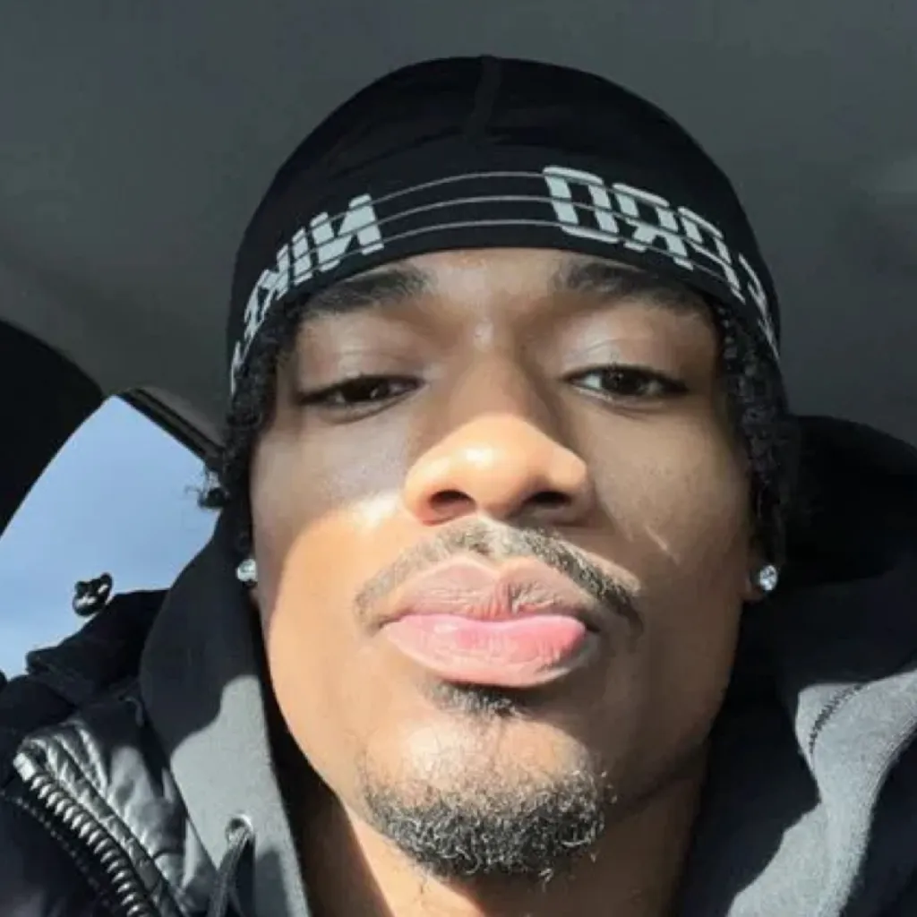 chat with ai character: Zion Westbrook