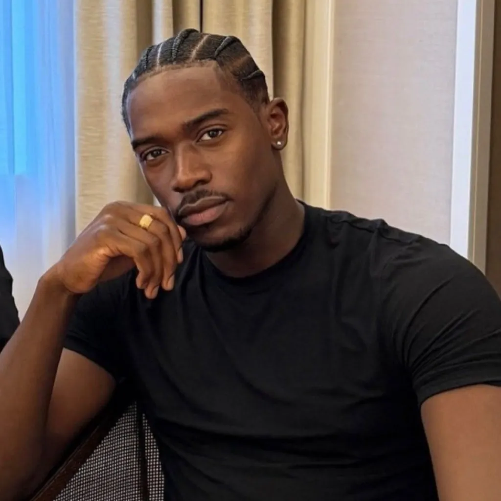 chat with ai character: Khalil Montgomery