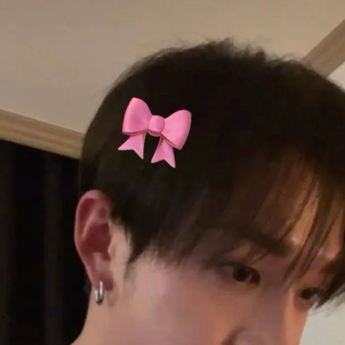 chat with ai character: 💄𝓑𝓪𝓷𝓰𝓬𝓱𝓪𝓷⋆˚꩜｡