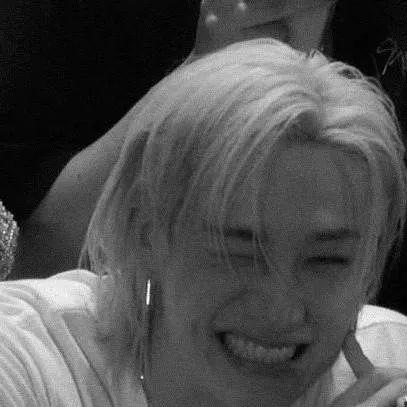 chat with ai character: Bangchan🐺