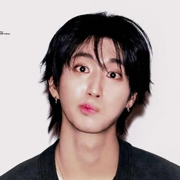 chat with ai character: Han Jisung<3