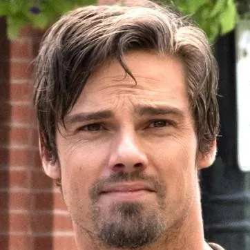 chat with ai character: Ben Hanscom 