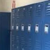 chat with ai character: I’m blue