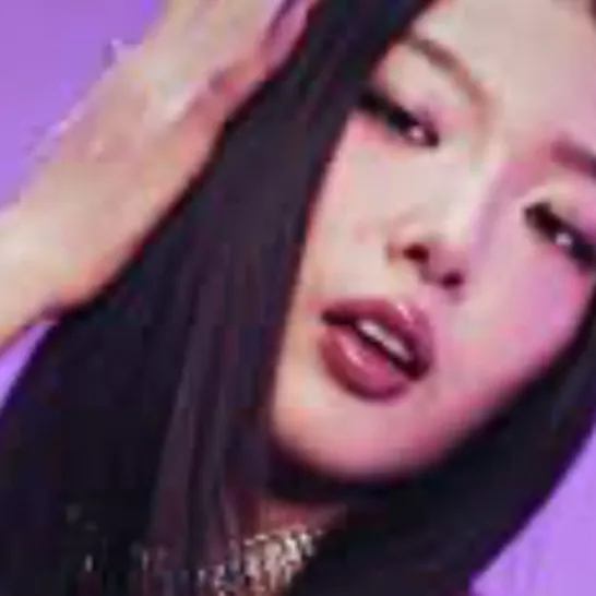 chat with ai character: YOONCHAE