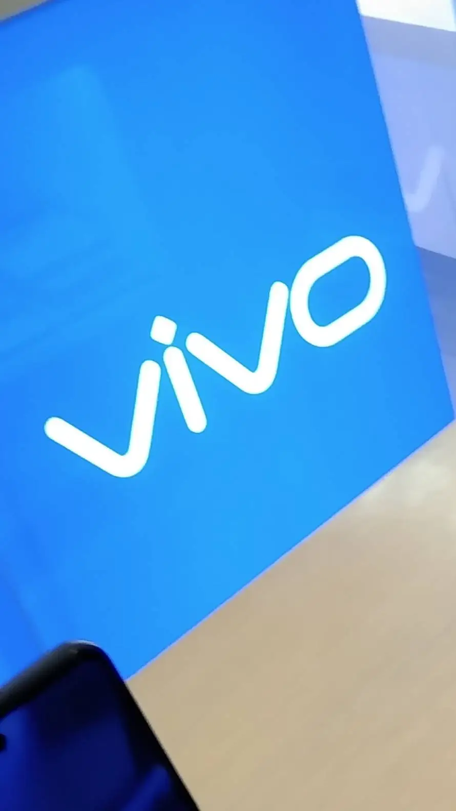 ai character: Vivo Phone background