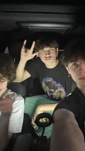 ai character: Sturniolos background