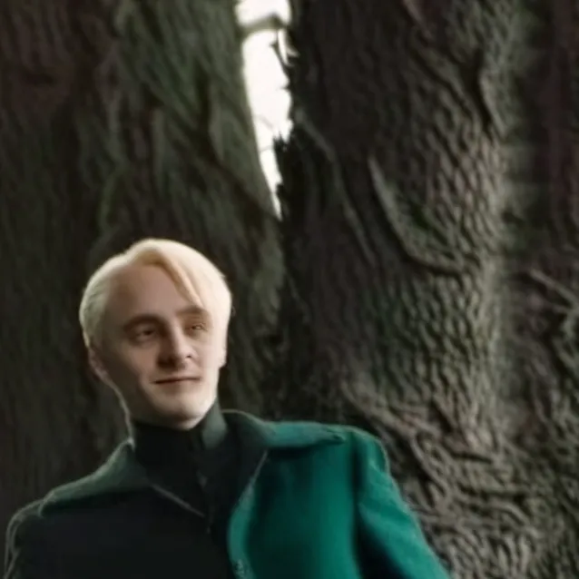 chat with ai character: hogwarts
