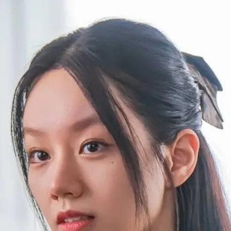 chat with ai character: Hyeri
