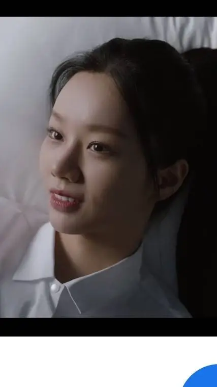 ai character: Heyri  background