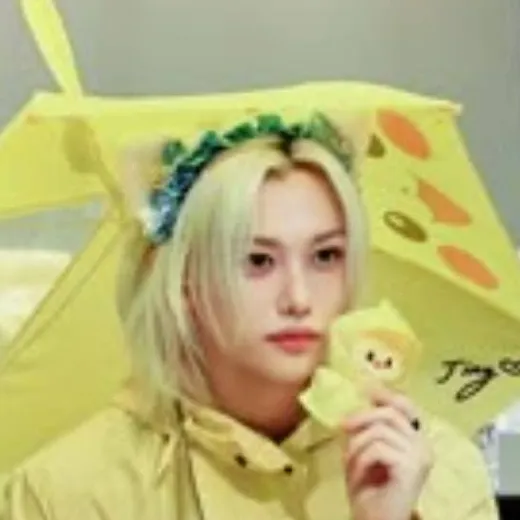 chat with ai character: 🐣Felix🐣
