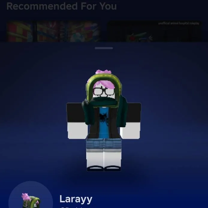 chat with ai character: Larayy