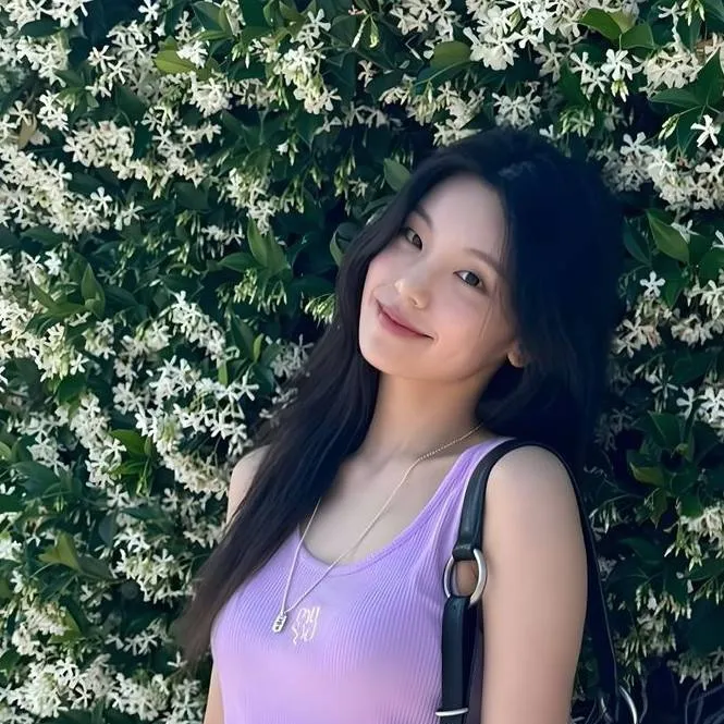 chat with ai character: ˖⁺‧₊˚Yeji˚₊‧⁺˖